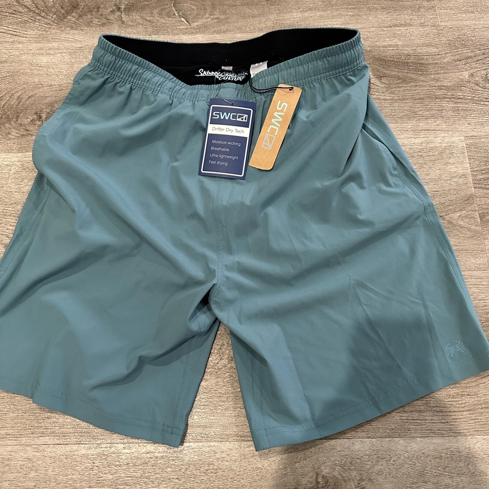 Skinny Water Culture size Medium 7.5” NWT